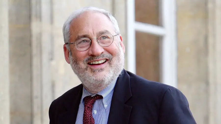 Joseph Stiglitz - “Only a fool will trust Facebook and Libra”