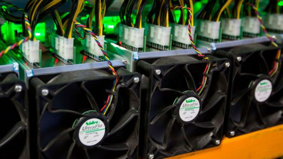 Iranian authorities confiscated about 1,000 ASIC miners located in two buildings of abandoned factories and working on electricity, which subsidized the state. “We found two mining farms in the abandoned buildings, which in total consumed about 1 MW / h,” said Iranian energy networks official Arash Navab. The Ministry of Energy reported that due to the use of mining devices, the overall energy consumption level has increased by 7% over the last month. The ministry also noted that the use of such equipment is not encouraged by the Iranian government. Earlier, Iranian Energy Minister Homayoun Haeri said that the energy used by miners should be paid at regular rates, and not subsidized by the government. In addition, the Iranian authorities have banned the import of "energy-intensive mining devices" into the country. In addition, due to concerns about money laundering, the Central Bank of Iran last year banned local regulated financial institutions from working with cryptocurrencies.