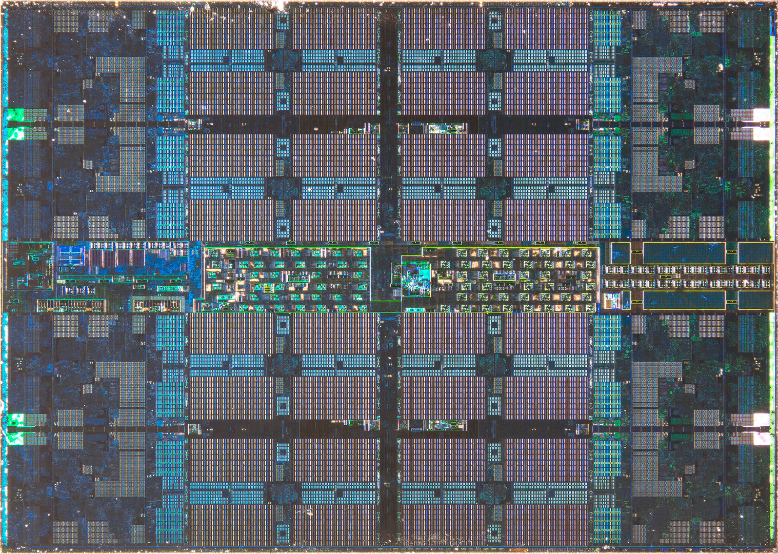 Zen 2 CCD: Eight cores on the edge and 32 MB L3 cache in the middle