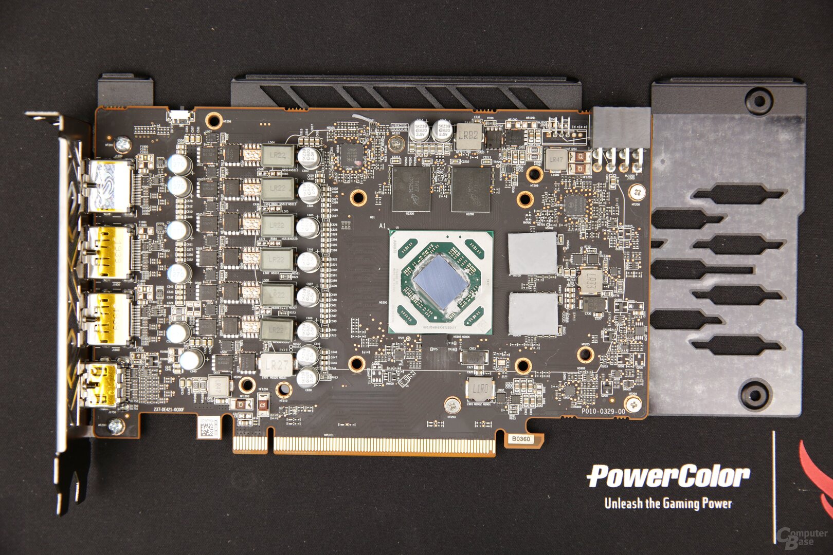 The Radeon RX 5500 XT Pulse (4 GB) PCB
