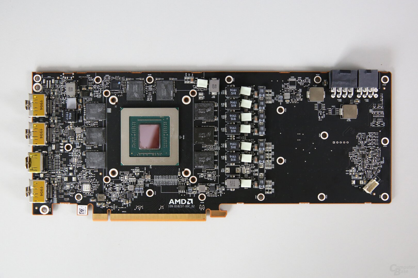 The Radeon RX 5700 (XT) PCB with Navi 10 and 8 GB GDDR6