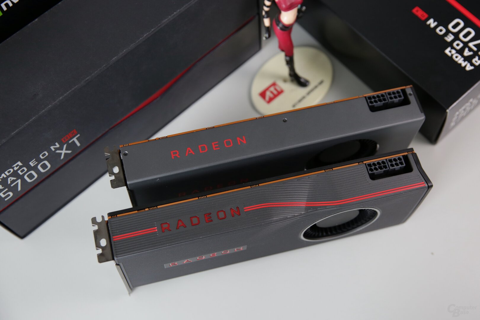 The Radeon RX 5700 (XT) with 6 and 8 PINs