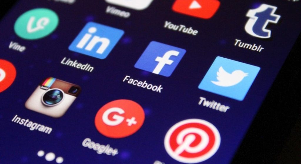 Decentralized social platforms - a new trend