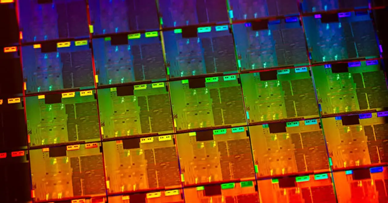 Intel is the one that sells the most semiconductors despite the price of RAM