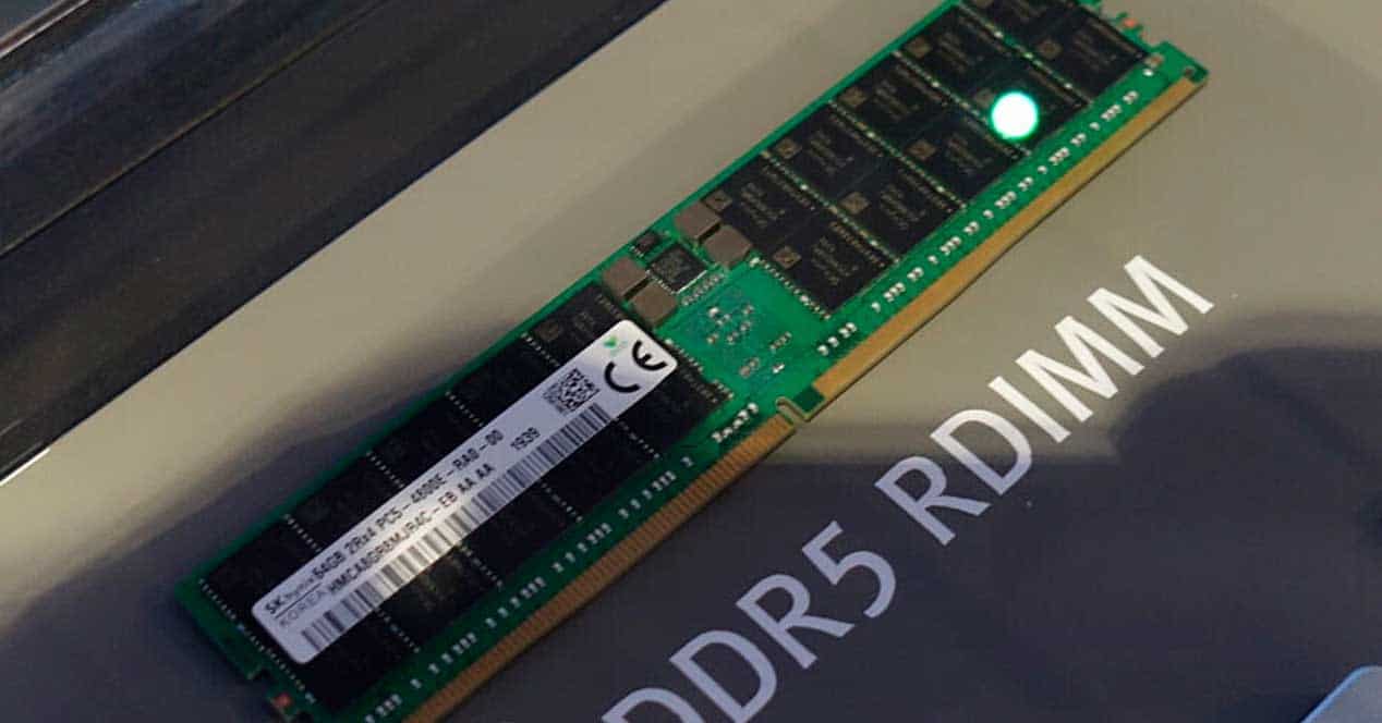 4D NAND SSD and DDR5-4800 MHz RAM