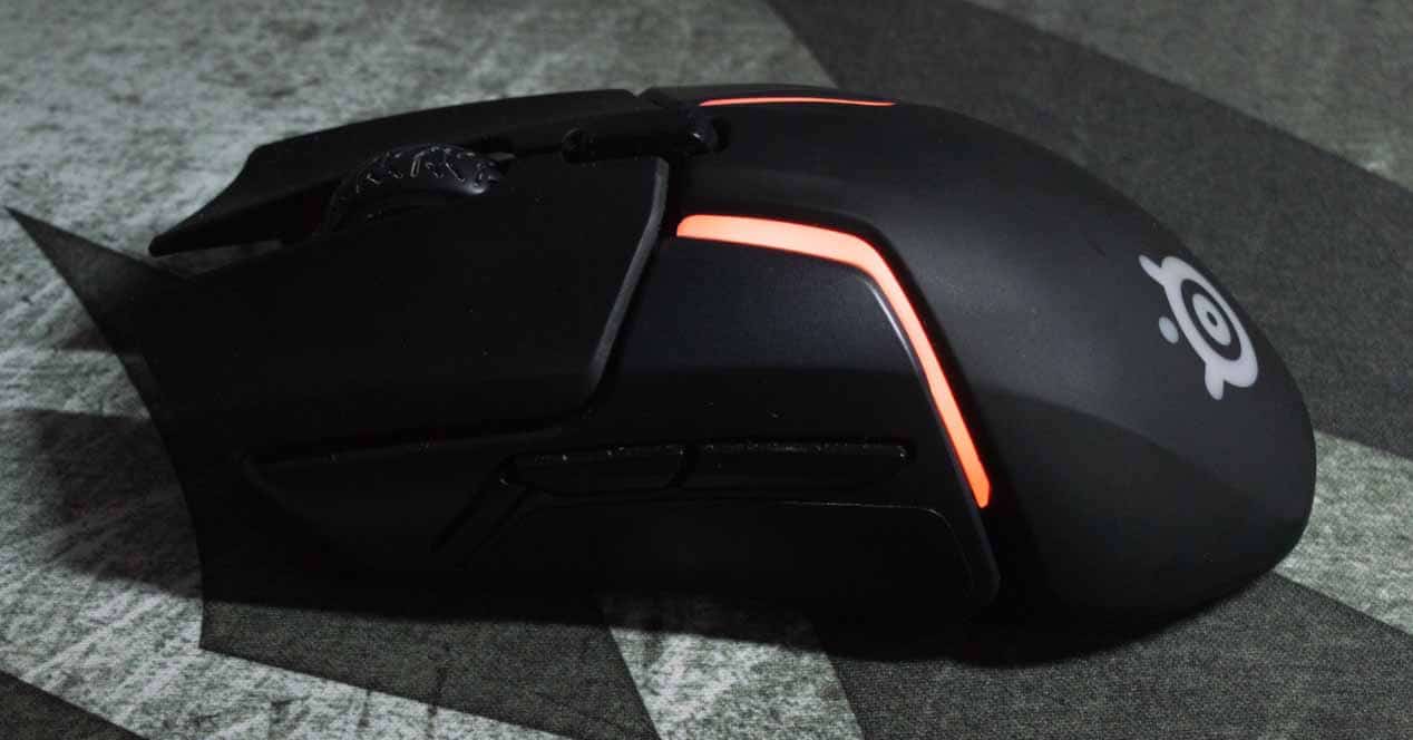 How to clean your mouse without damaging it and make it look like new