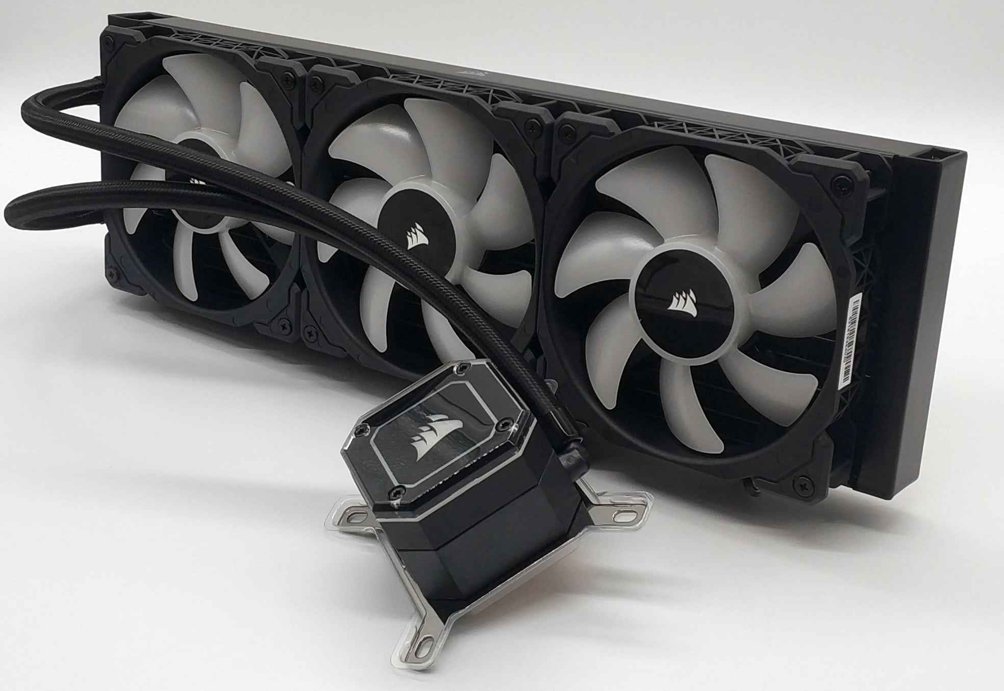 Corsair H150i ELITE CAPELLIX in the test - strong cooling with next-gen RGB