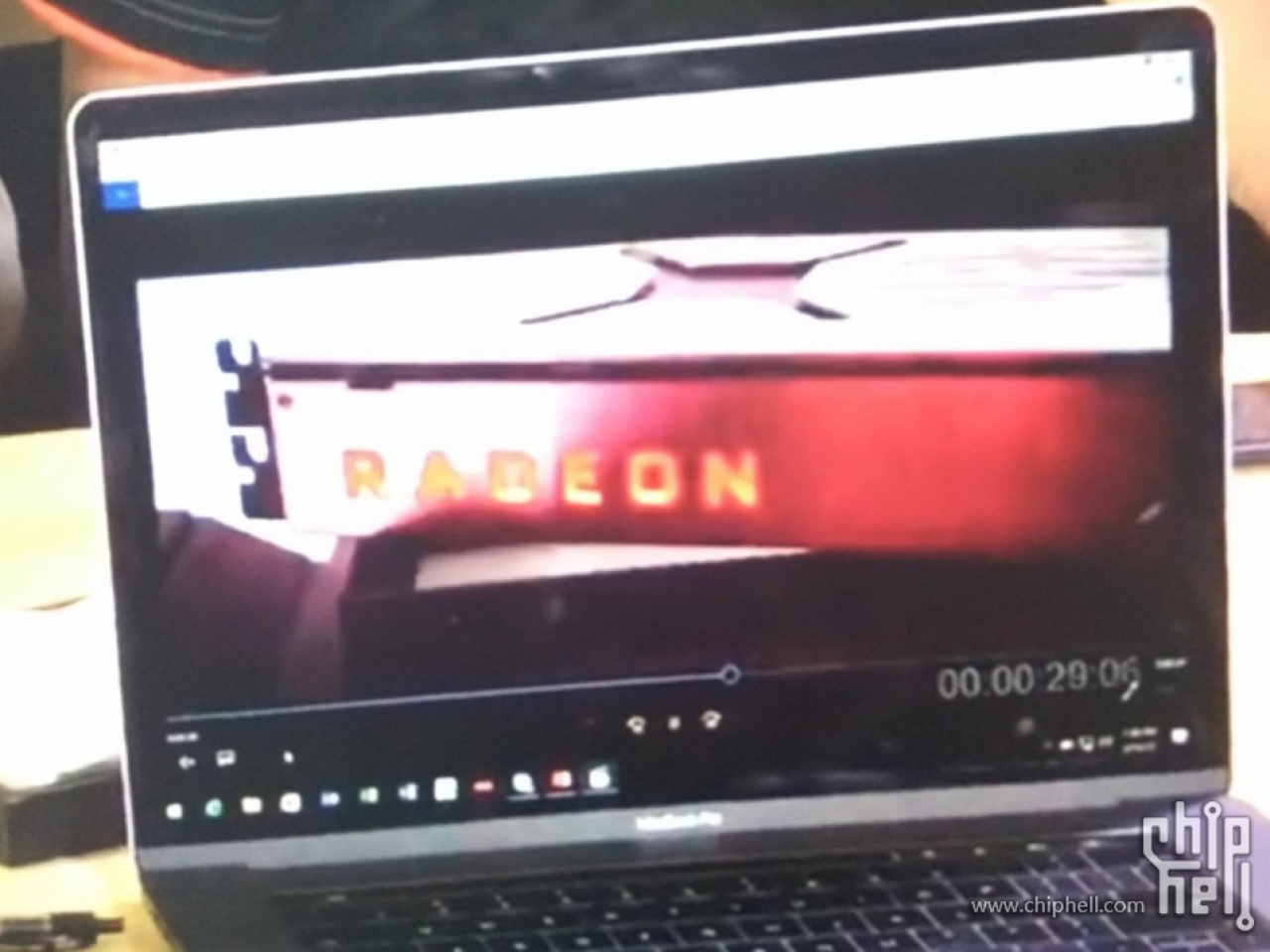 AMD-Radeon-RX-Vega-2.jpg