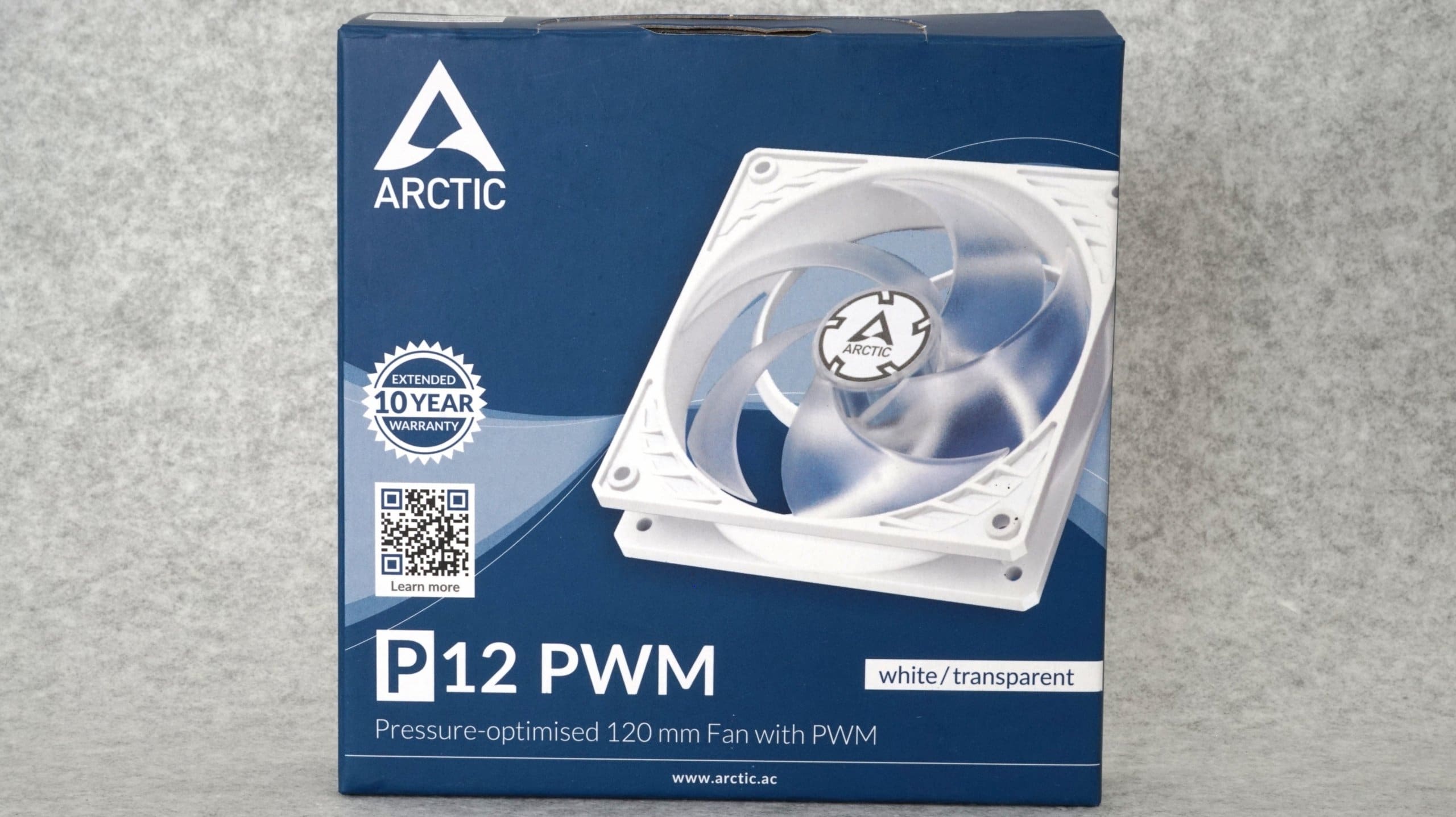 The budget king: Arctic P12 PWM case fan in the test - Inexpensive beats expensive (almost)!