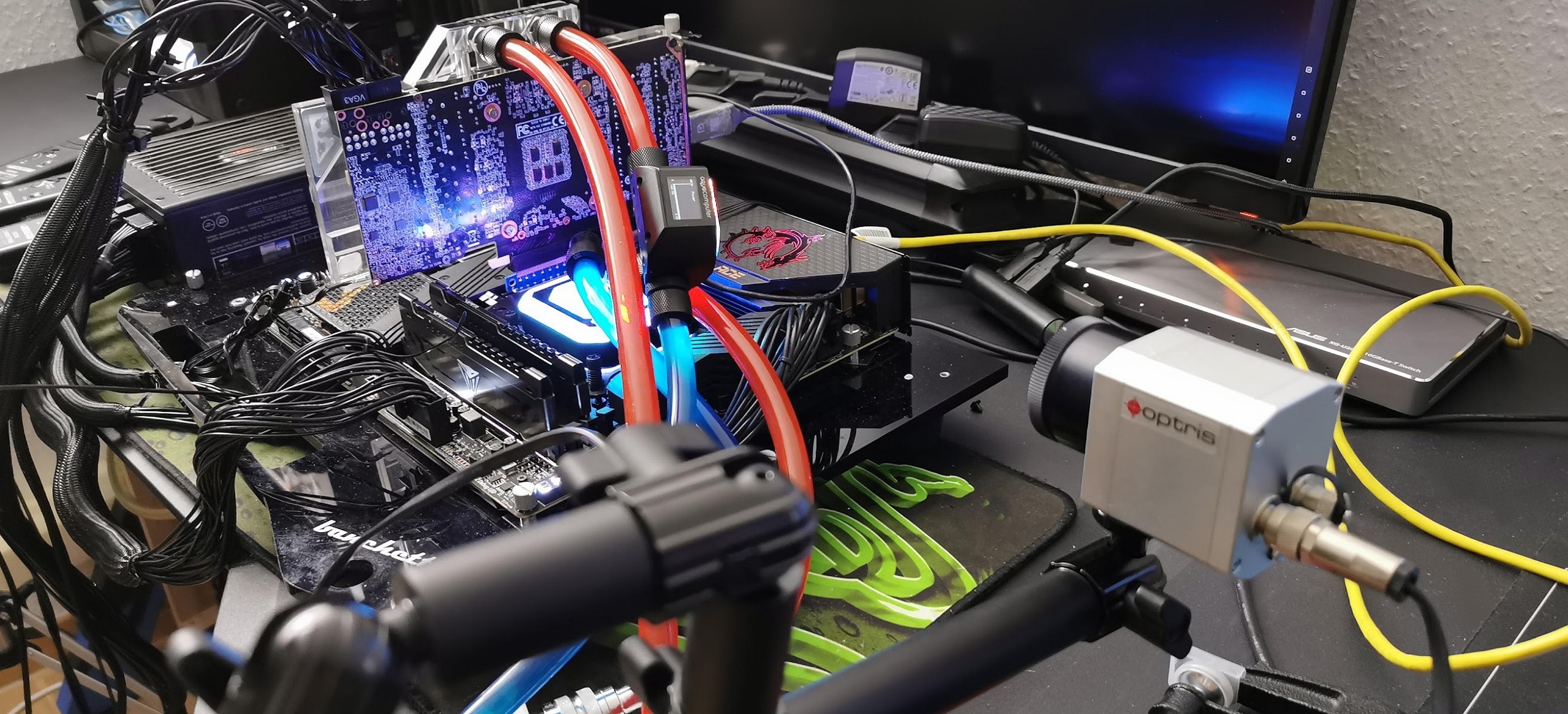 Thermal conductivity pad tests on the NVIDIA GeForce RTX 3080 - Four reference pads and brutal temperature drops of the hot GDDR6X up to 50%!