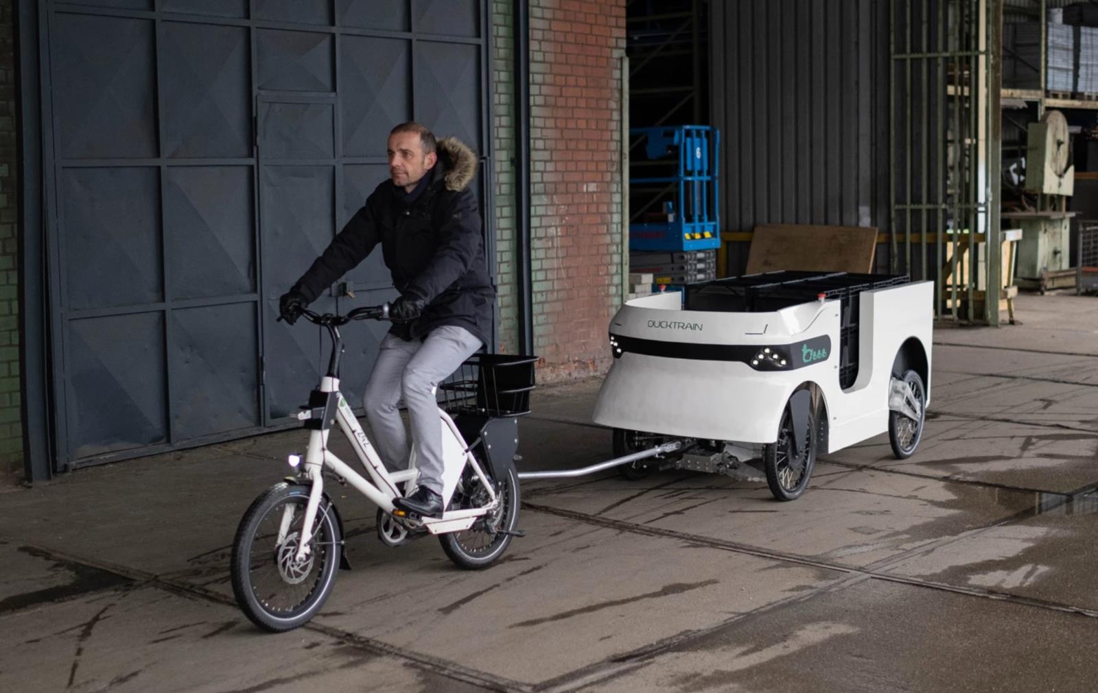 Trailerduck solves the problem of transport bikes.  It's a bicycle trailer