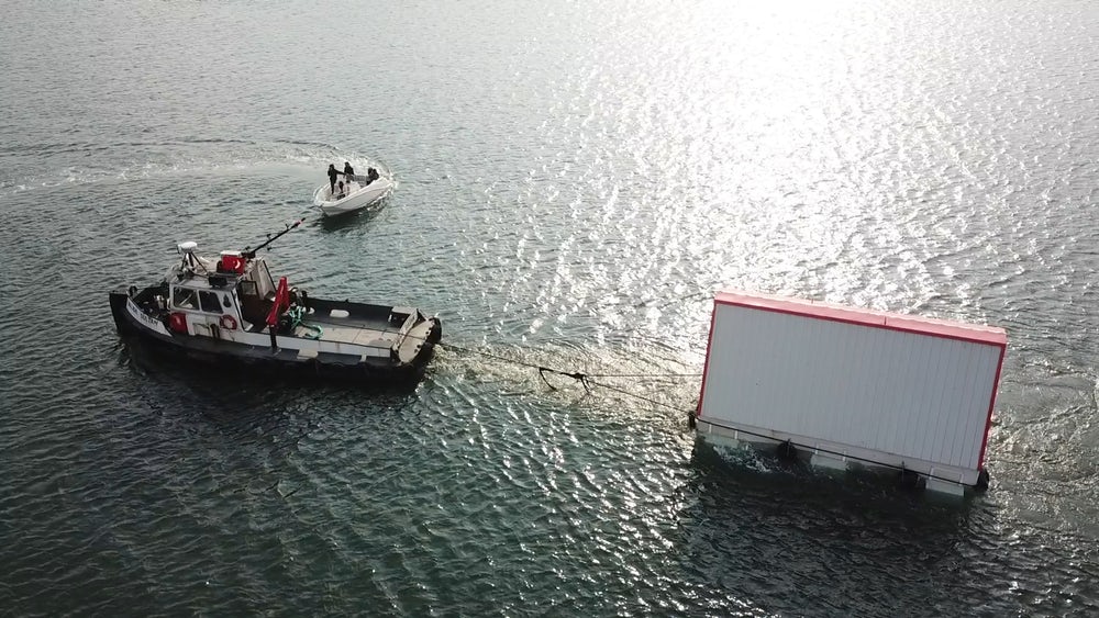 Fold & Float is a temporary shelter on the water for earthquake victims