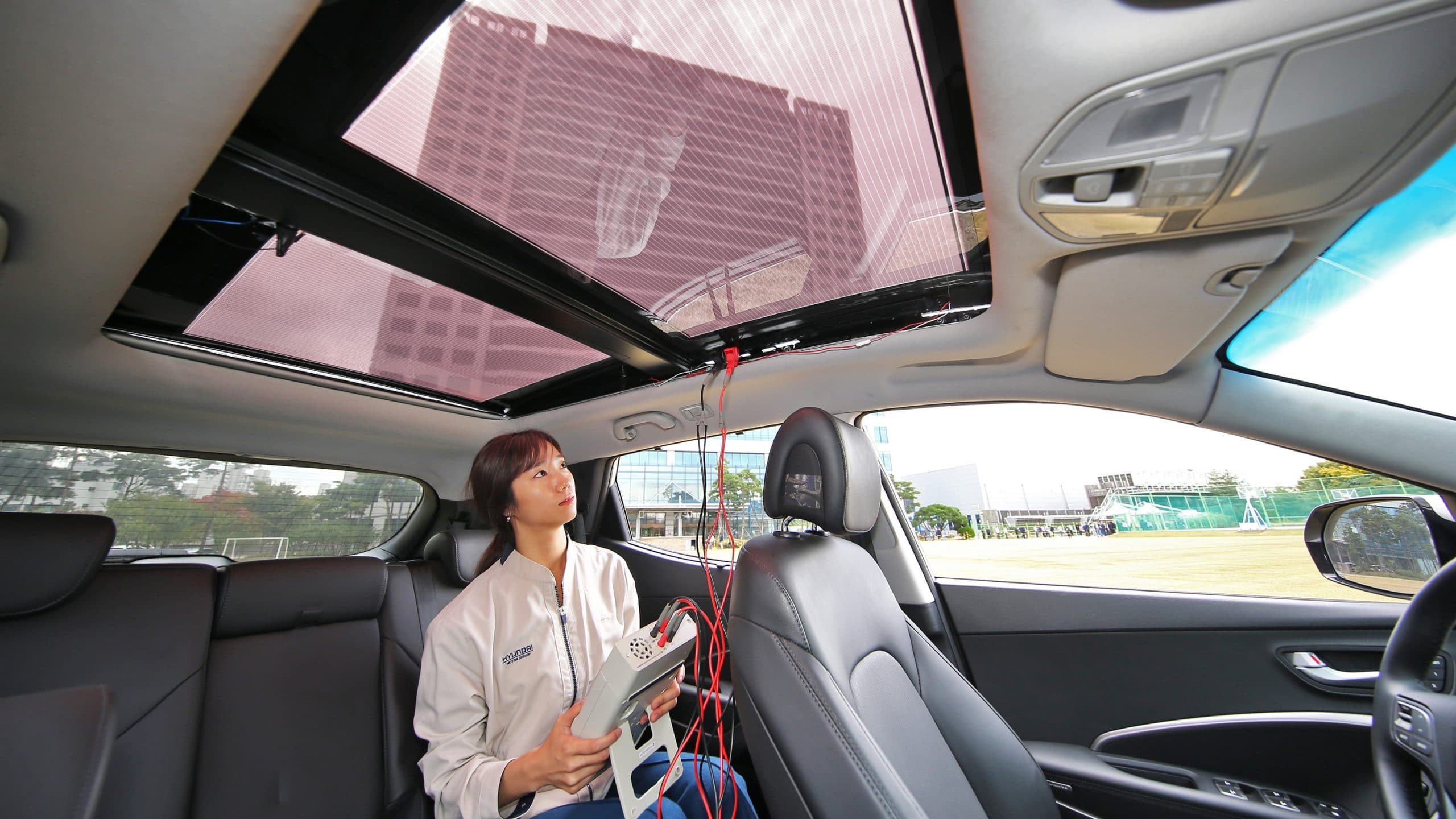 Hyundai i Kia będą wyposażać samochody w panele słoneczne