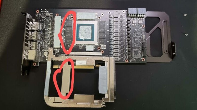 A user discovers a missing thermal pad in the VRAMs of his Asus RTX 3080 Ti TUF OC