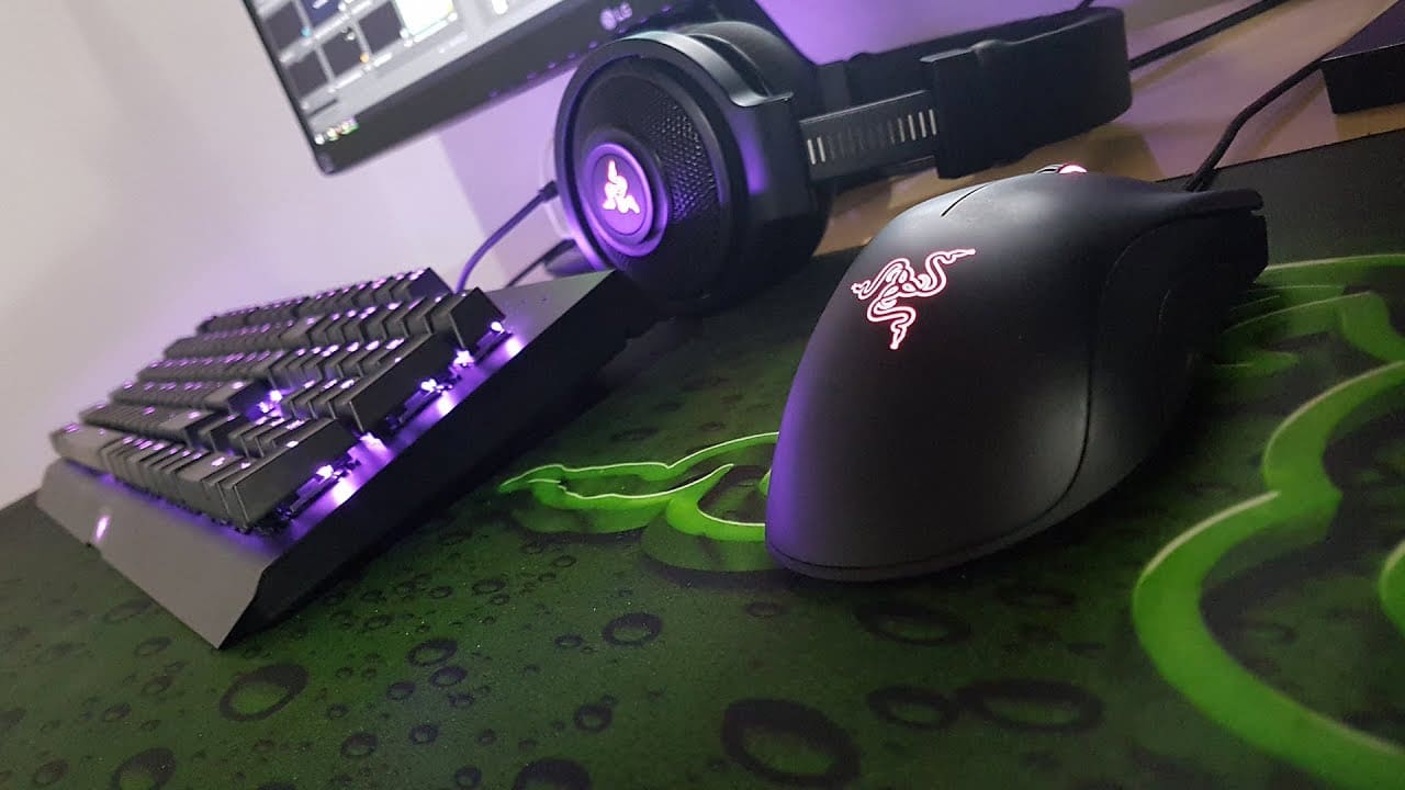 Equip yourself with a mouse, keyboard, mousepad, headphones and Razer microphone for less than 300 euros