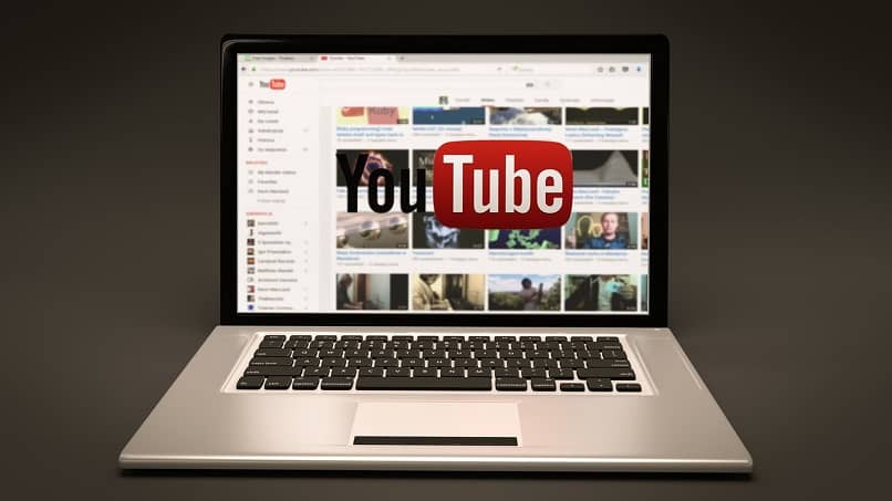 cinta de pelicula con logo de youtube