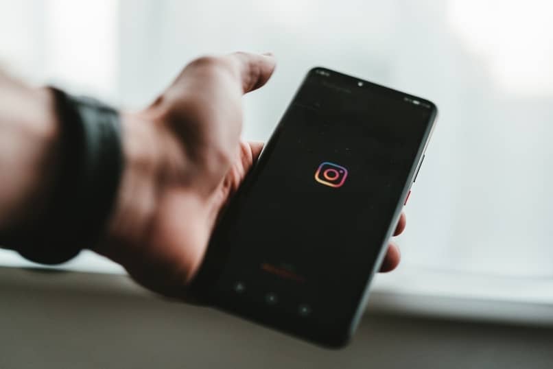manage multiple instagram accounts