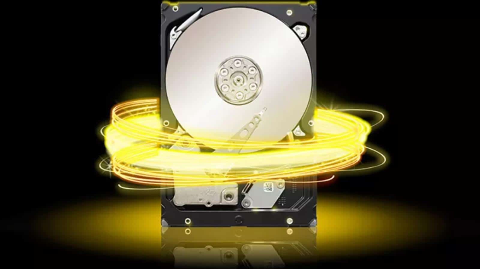 Here is the first PCIe NVMe HDD.  Seagate showed off a unique plate disc
