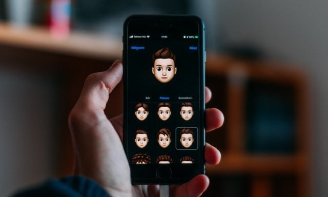 How to use a Memoji as an Apple ID photo