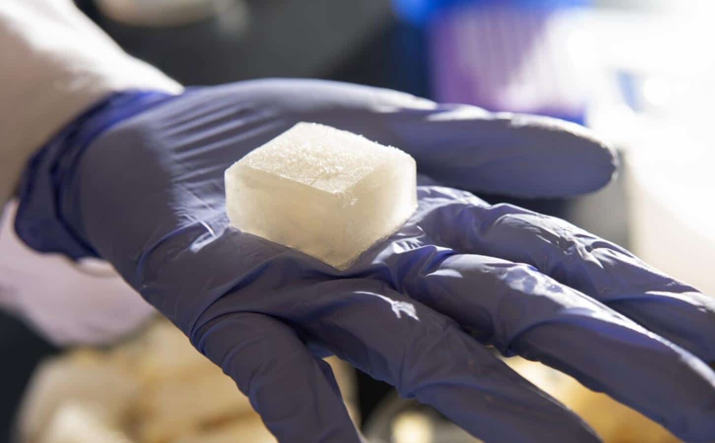 An alternative to ice cubes?  Special reusable hydrogel