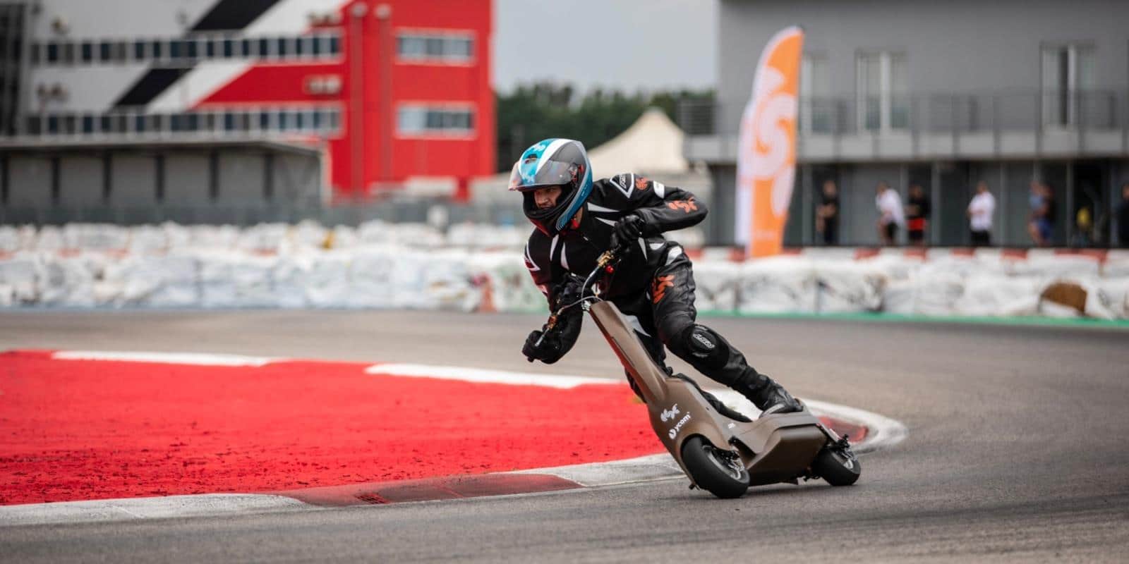 A closer look at the Helbiz 12 kW racing electric scooters