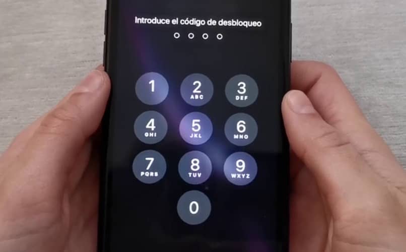 How to Set and Activate the Invisible Lock Pattern on a Mobile Phone?