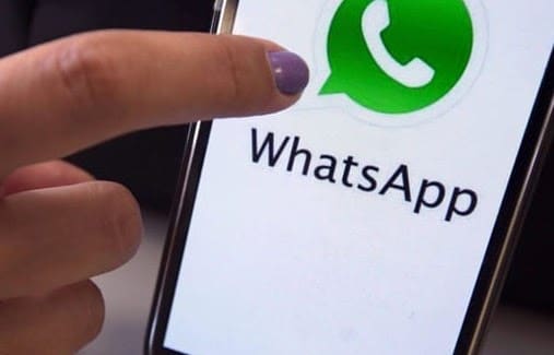 WhatsApp: Send the same message to several people