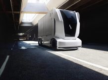 Thanks to Einride, remote work for truck drivers will become a reality
