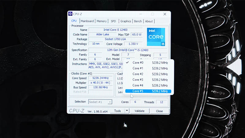 Overclock the Core i5-12400 to 5.2GHz by increasing the base frequency, its performance increases by 32%