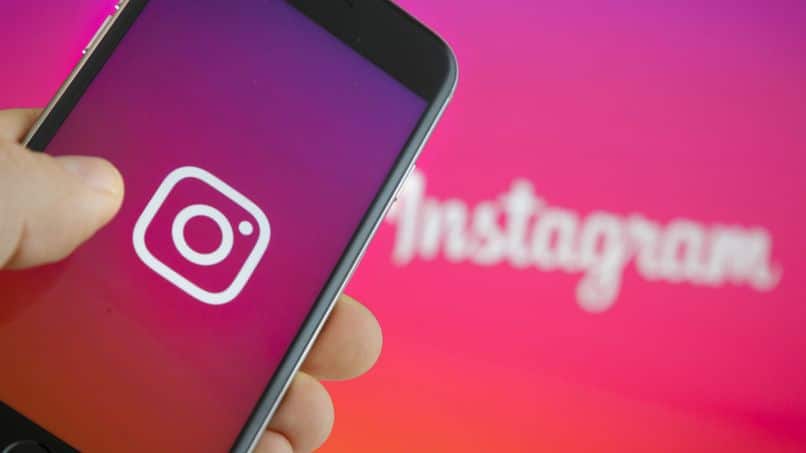 How to Put Arrows on your Instagram Account?  - In your post or Stories