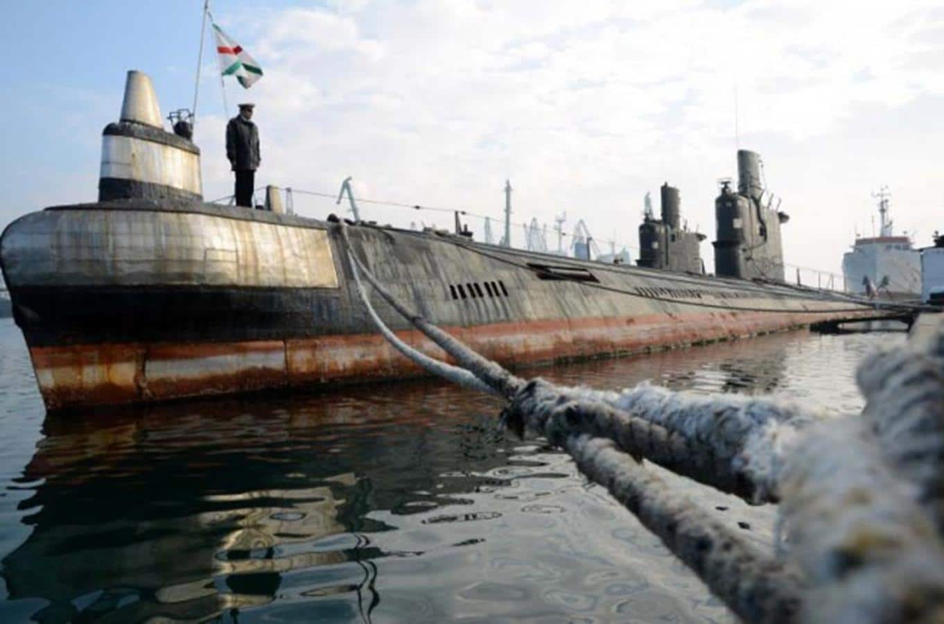 Used submarines targeted by Bulgaria.  The state does not have one