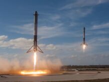 SpaceX will replace Russia for OneWeb.  Elon Musk's company will help the competition