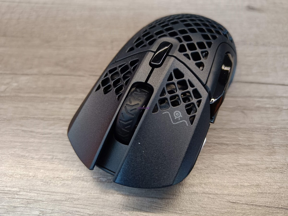 Steelseries Aerox 5 test. We are testing a light mouse with additional buttons for players