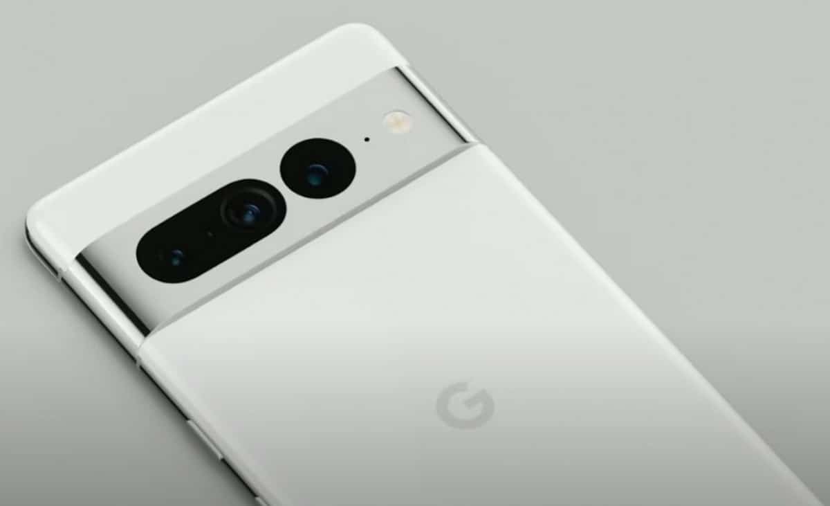 There are still a few months to the premiere, and the Pixel 7 prototype has already appeared on eBay