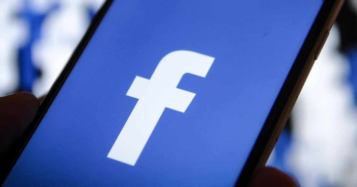 How to save Facebook photos on Android or iPhone