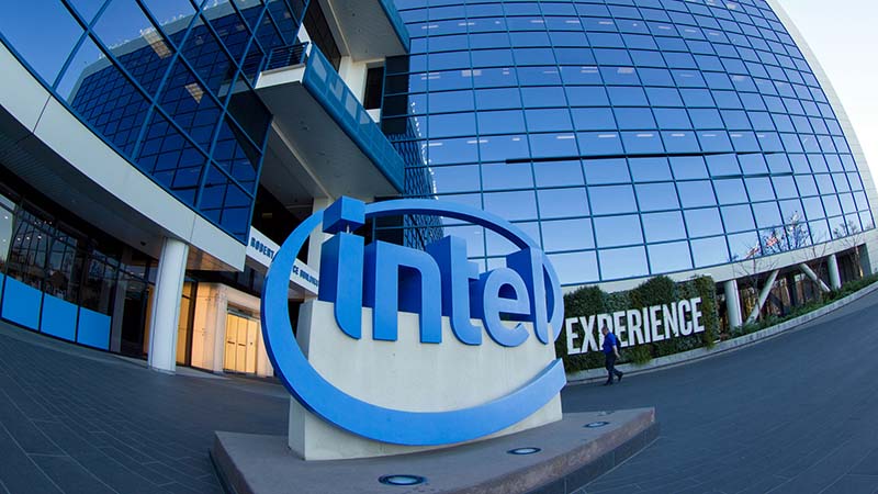Intel is building a $700 million research lab focused on immersion cooling